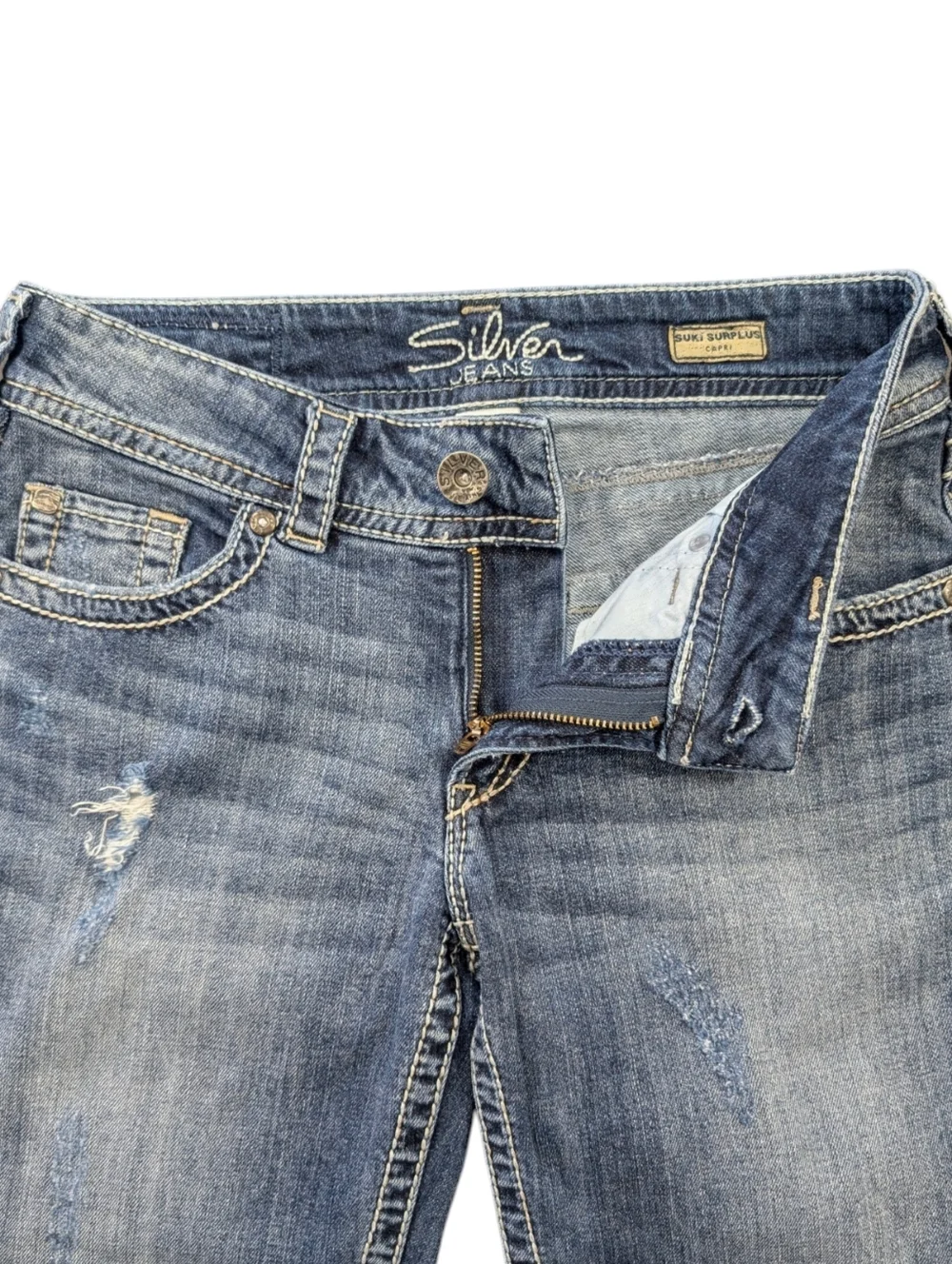 Vintage Y2K Silver Jeans Suki Surplus Capri Distressed Cotton Jeans. Size 28